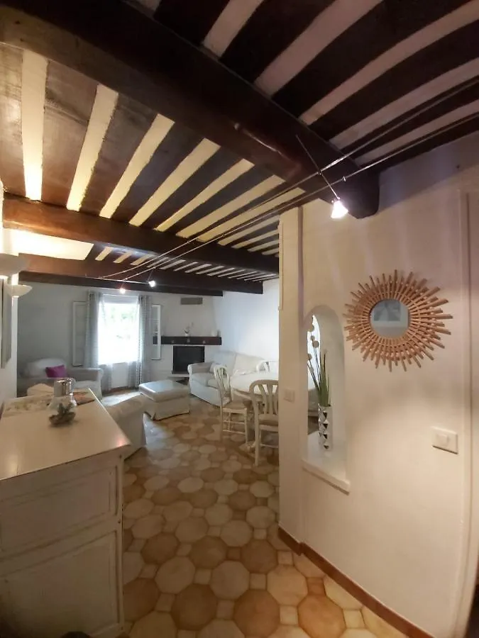 superbe appartement en résidence avec piscine dans le Luberon au pied du colorado provencal Rustrel France